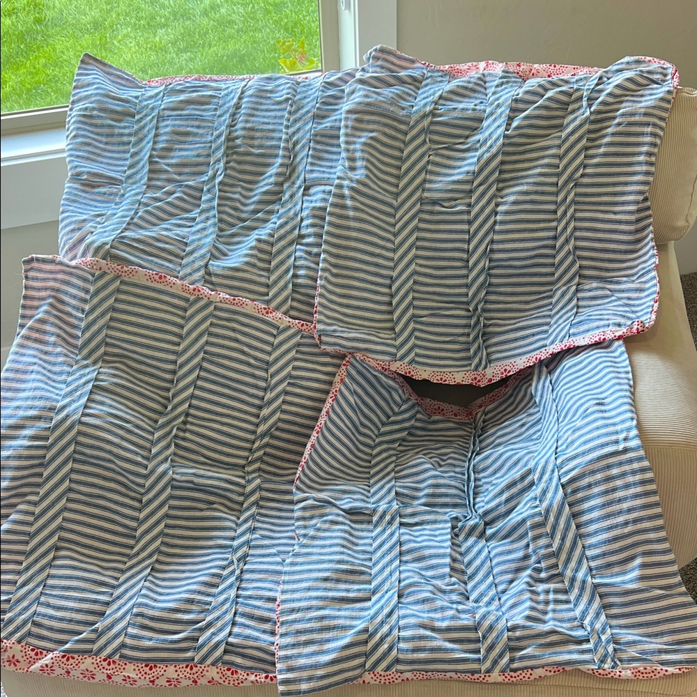 Pioneer Woman Blue/White Stripe & Red Floral Reversible Euro Shams! 4 included